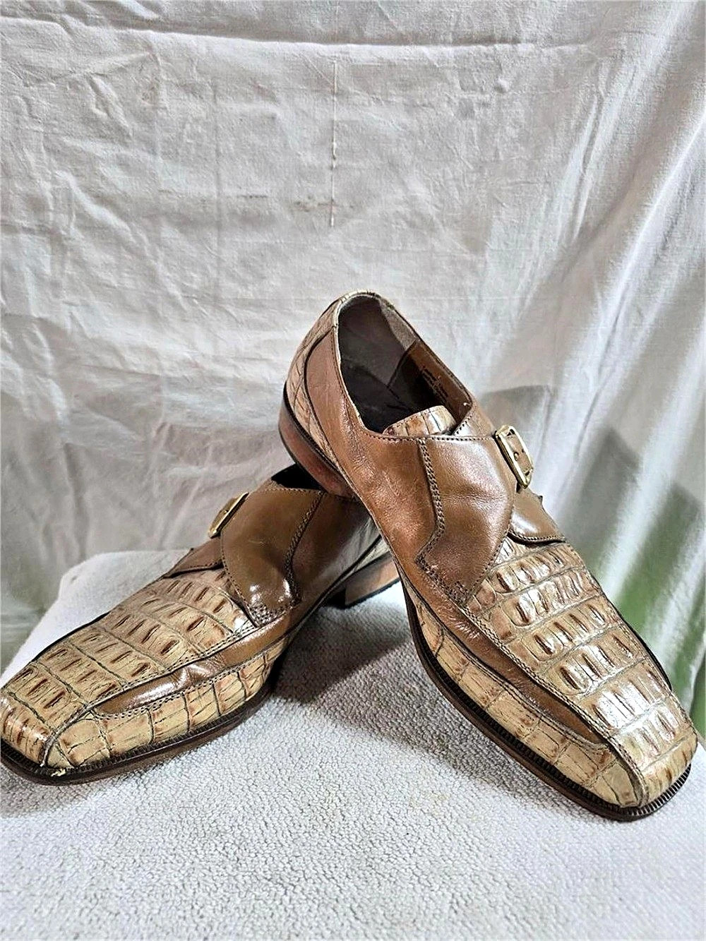 Men's Brown Buckle Loafers